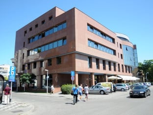 Četiri petine rashoda UIO otišle na zaposlene
