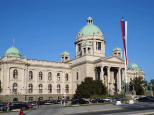 Srbija priprema stroži prijedlog zakona: Do oružja tek sa 21 godinom