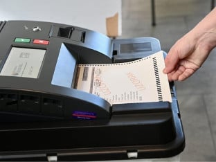 Na birališta stiže redizajniran glasački listić koji će otežati izborni proces