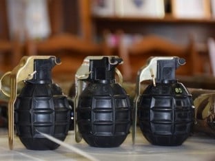 ШОКАНТНО: Дјеца у Брчком пронашла три ручне бомбе