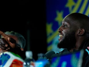 Lukaku znanjem jezika oduševio španske novinare (VIDEO)