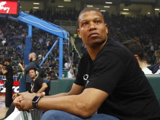 Majk Batist ponovo u Panatinaikosu: Obradović dobija legendu za pomoćnika!