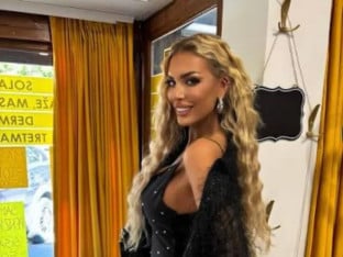 Ava Karabatić traži od pratilaca da joj prikupe 15.000 evra za nove silikone i put na Maldive