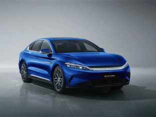 BYD представио луксузну лимузину: Већа од S класе, пуни се за девет минута