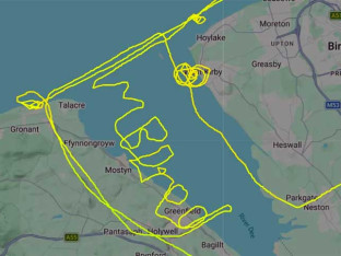 Pilot iz dosade "nacrtao" poruku na nebu Britanije!
