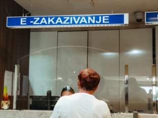 Više ne morate da čekate u redu: Evo kako da elektronski zakažete termin u CIPS-u