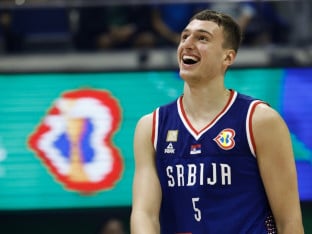 Majami trejduje Jovića u Dalas?
