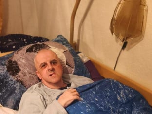 Апел за помоћ Александру Грујичићу из Мркоњић Града: Послије можданог удара и плућне емболије води најтежу битку