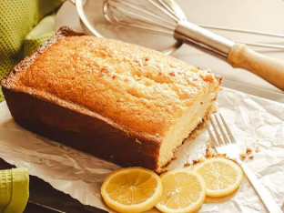 Рецепт дана: Колач с лимуном и пистаћима