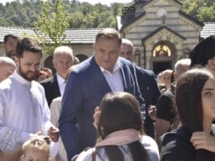 Dodik: Opstali smo zahvaljujući posvećenosti pravoslavnoj vjeri