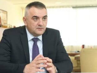 Minić ponudio pomoć francuskom ambasadoru