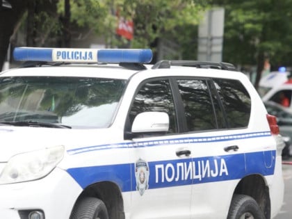 Бачен Молотовљев коктел на локал на Новом Београду
