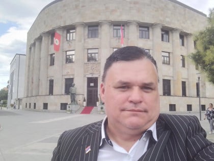 Užasne prijetnje heroju iz Kozarske Dubice, spominjali mu i djecu: Oglasila se policija (FOTO)