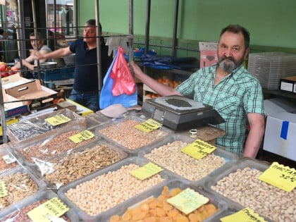 Bogate tezge i vjerne mušterije čuvaju duh banjalučke "Tržnice"