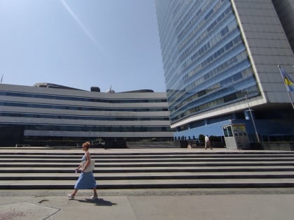 Institucije BiH ne odustaju od spoljnih saradnika: Ugovori o djelu puni propusta