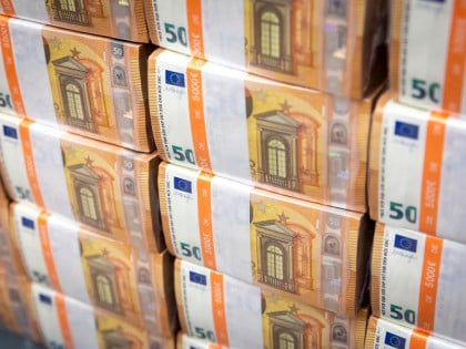 Суфицит на рачуну еврозоне порастао на 25 милијарди