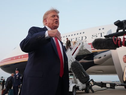 Трамп увео царине од 50 одсто на робу из Канаде