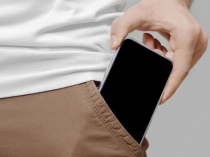 Da li mobilni telefon u džepu utiče na plodnost muškarca?