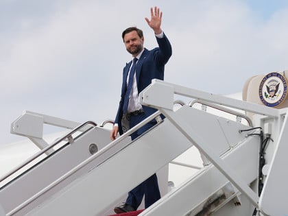 Безбједносни скандал у САД: Агент Тајне службе одавао детаље о путовањима Венса