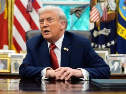 Трамп се нашалио о трећем предсједничком мандату