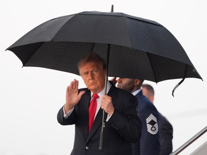 Трамп: Разговори са Ираном су добри, постоји шанса за договор