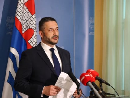 Нинковић: Клизиште у Чесми пријети кућама, градоначелник хитно да реагује