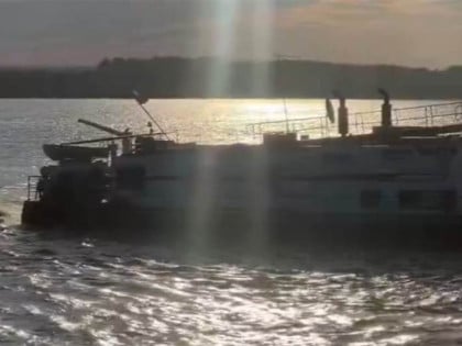 Драматично: На Дунаву се насукао крузер са 238 људи