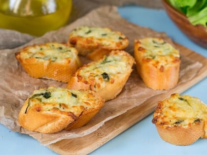 Recept dana: Baget s bijelim lukom