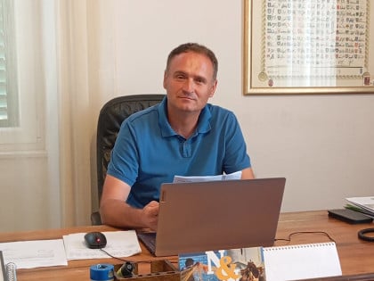 Драма на Вису: Градоначелник нокаутиран усред града