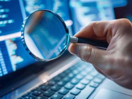 Британски МУП оптужен за коришћење лажних доказа које је генерисала вјештачка интелигенција