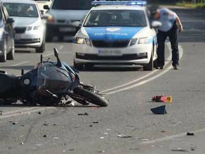 Тужилаштво о несрећи код Билеће:  Италијан возилом прешао у супротну траку, мотоциклиста умро у болници