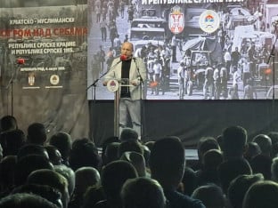 Knežević: Odnarođena Crna Gora stala uz šahovnicu
