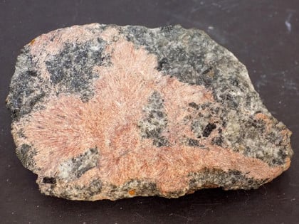U Rusiji otkriven mineral skuplji od zlata: Milimetar vrijedi 145 dolara