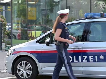 Državljanin BiH divljao kroz Linc: Zaustavljen pri brzini od 154 km/h, policija mu oduzela vozilo