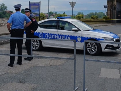 Drama u Derventi: Ranjen muškarac nakon sukoba oko parkinga