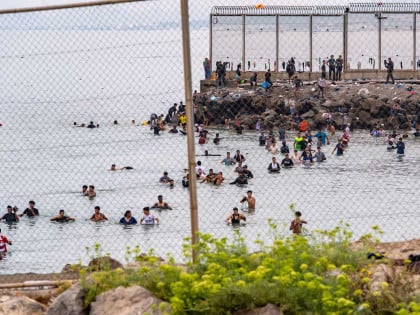 Трагедија у Сеути: 72 особе страдале током мигрантске кризе