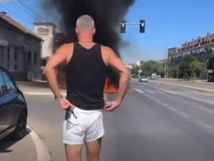 Милан Гуровић спасио човјека из запаљеног аута (ВИДЕО)