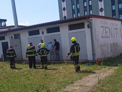 Пожар у Тржном центру "Зенит"