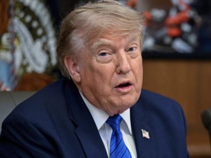 Трамп: Преговори се настављају упркос тврдњама Техерана