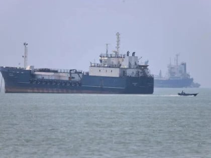 Iran zatvara Ormuski moreuz za američke i izraelske brodove?
