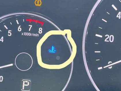 Ако вам се ова лампица упали у вожњи, станите: Може вас чекати огроман рачун за поправку
