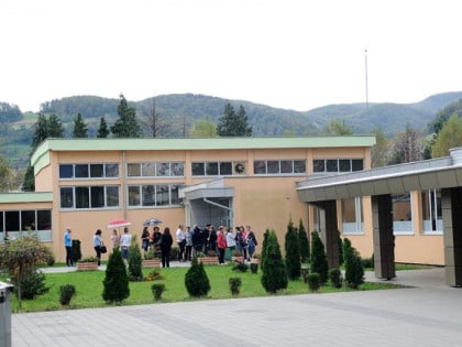 Сви првачићи у Бањалуци добиће по 100 КМ, почеле пријаве