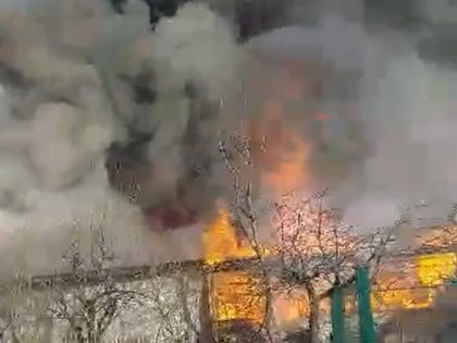 Велики пожар избио код Лакташа, изгорио један објекат