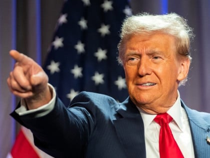 Трамп: Техеран мора да плати одштету за све људе које су убили и тешко ранили