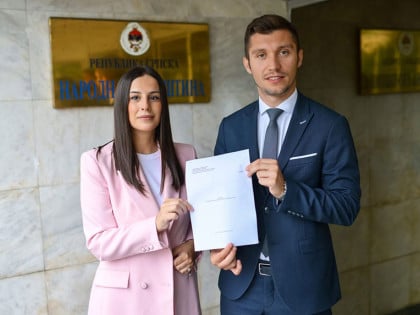 Narodni poslanici Vukomanović i Kresojević ponovo traže od Vlade da se izjasni o zaštiti trudnica na radu
