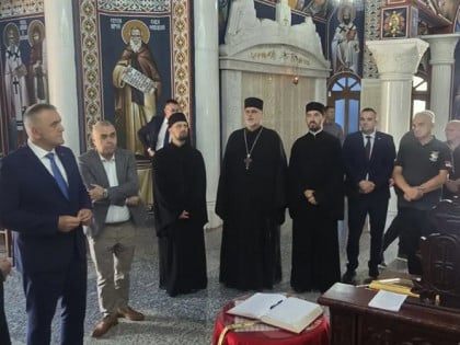 Minić u Tesliću odao počast poginulim srpskim borcima i obišao projekte