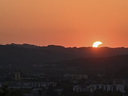 Brda zaklonila spektakl na nebu: Djelimično pomračenje Sunca u Banjaluci