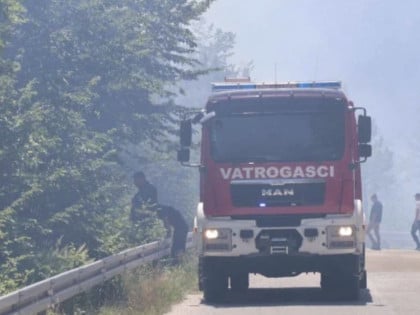 Požar obustavio saobraćaj u dijelu BiH