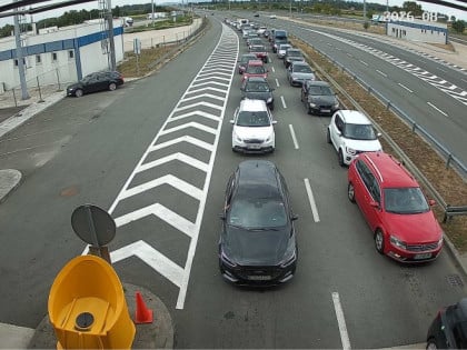 Гужве на прелазима са Хрватском и Црном Гором