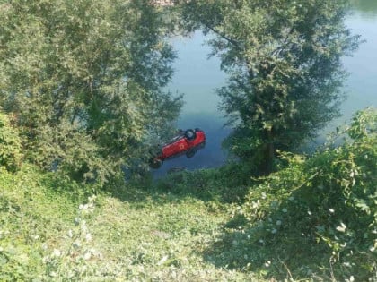 Službeno vozilo Civilne zaštite završilo u Drini